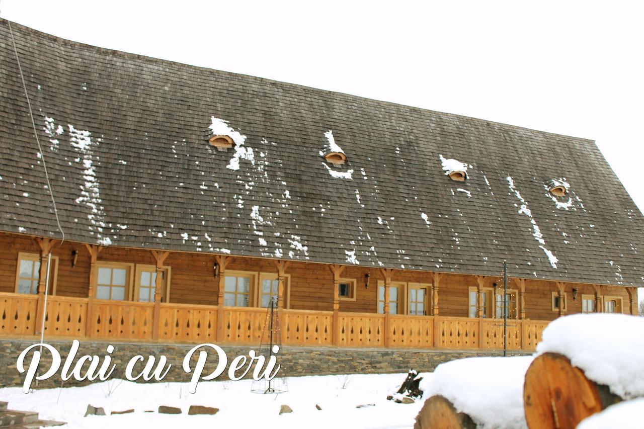 "Plai Cu Peri" Hotel Sapinta Exterior photo