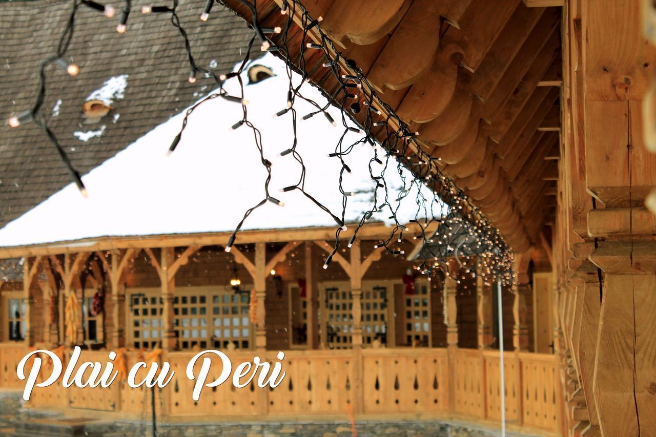 "Plai Cu Peri" Hotel Sapinta Exterior photo
